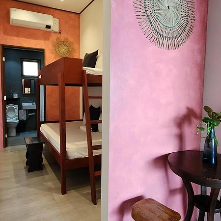 Sirom Beach House Tambobong Экстерьер фото