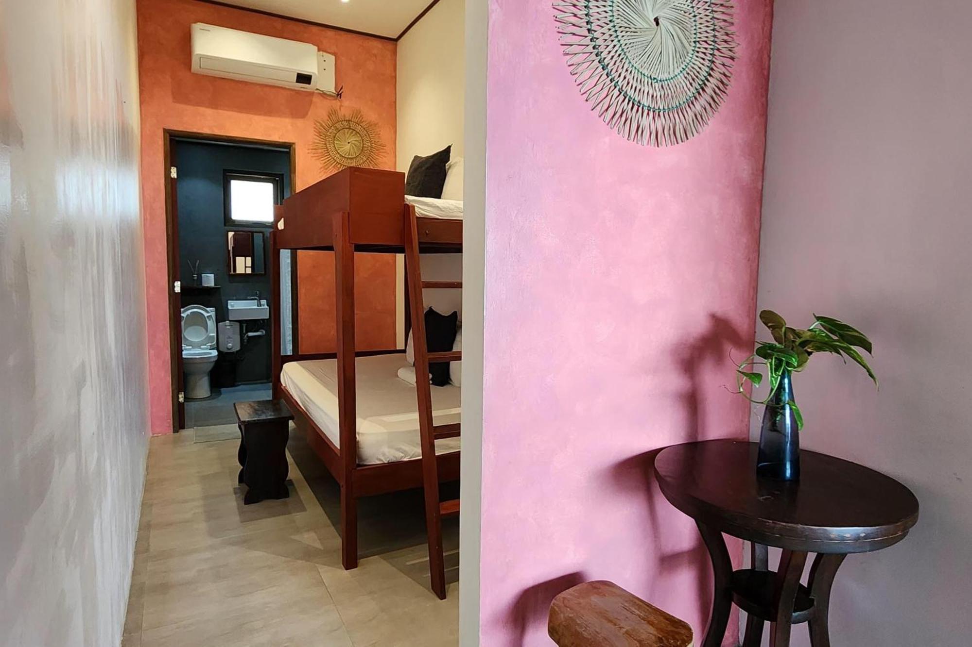 Sirom Beach House Tambobong Экстерьер фото