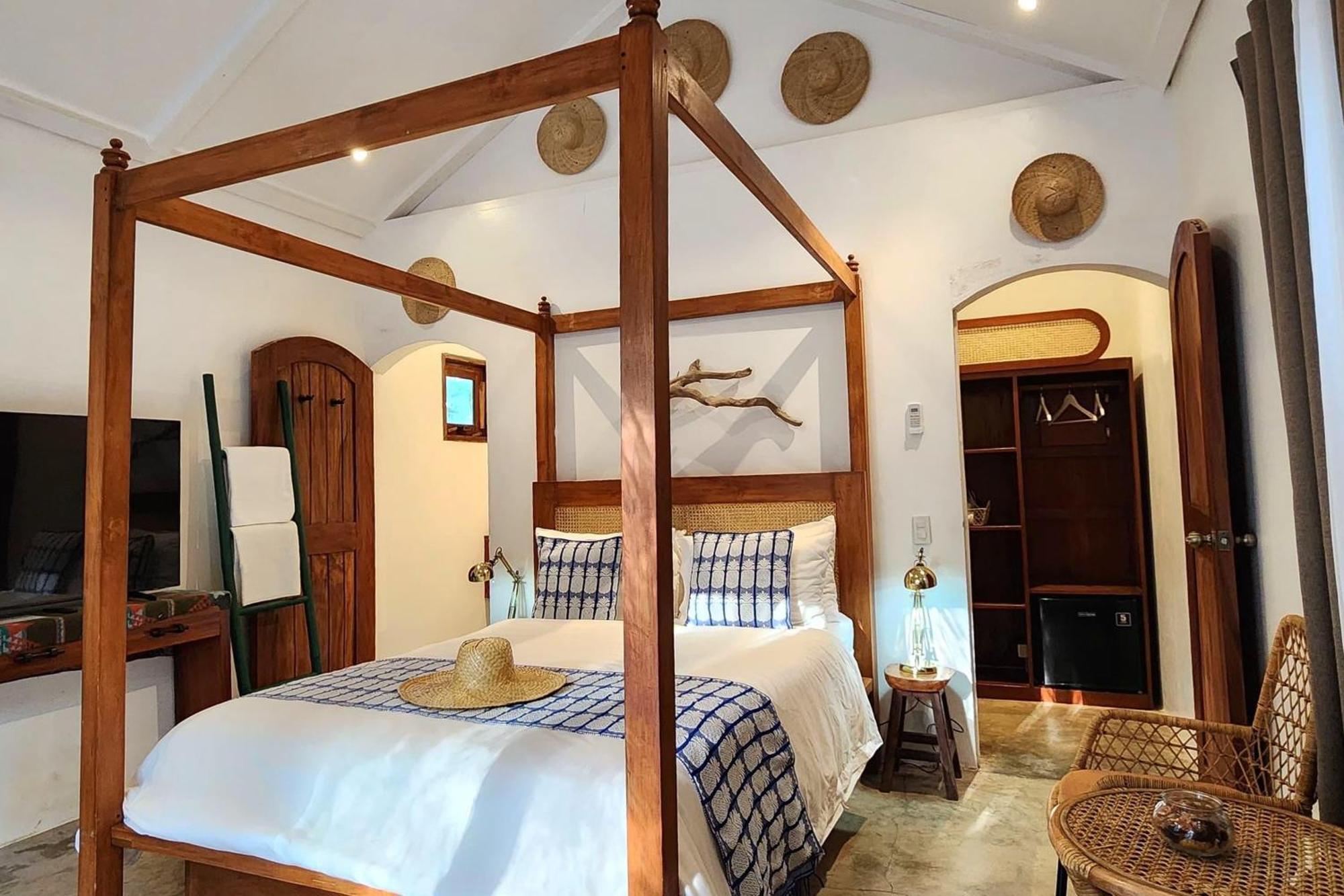 Sirom Beach House Tambobong Экстерьер фото