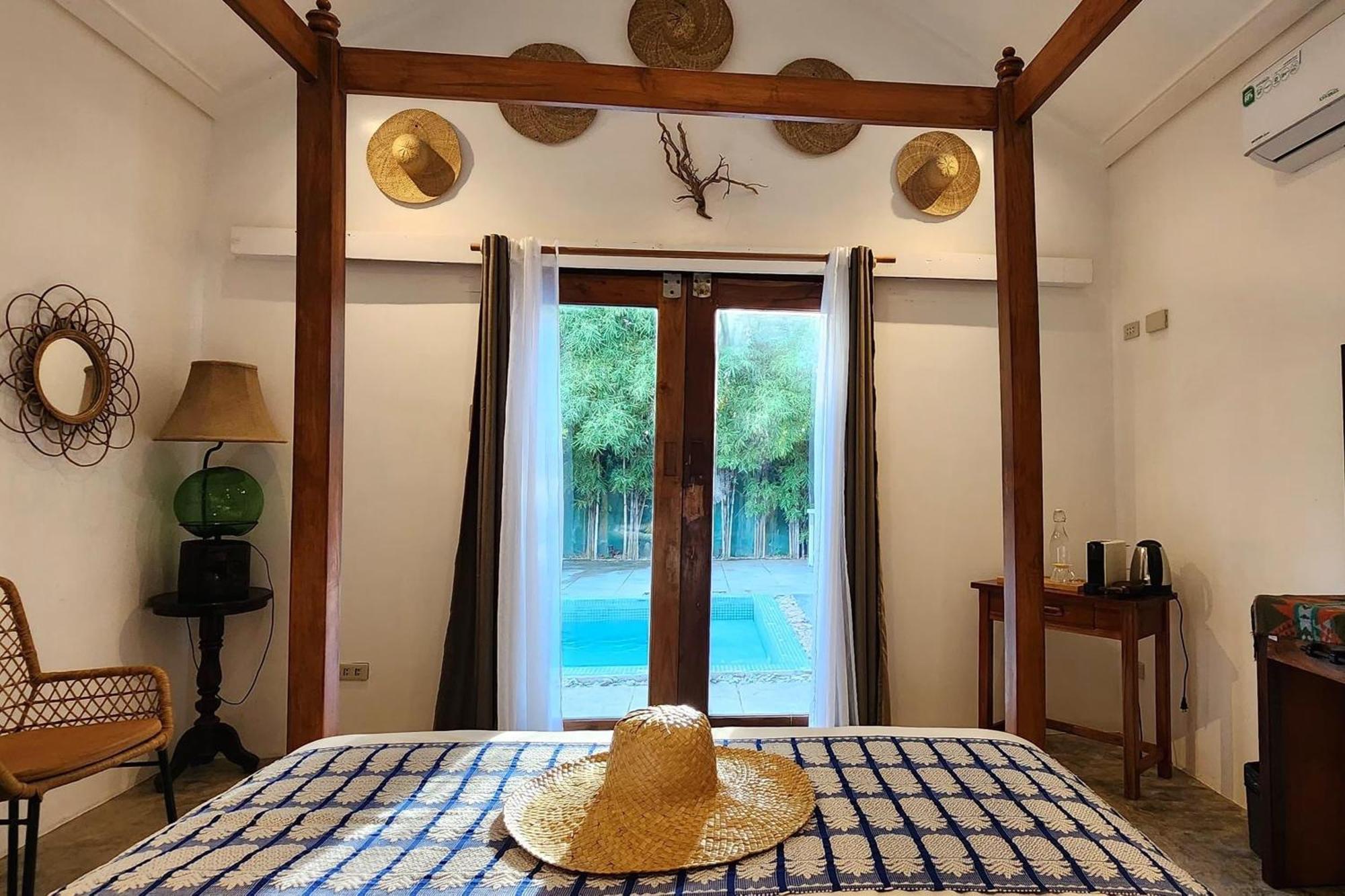 Sirom Beach House Tambobong Экстерьер фото