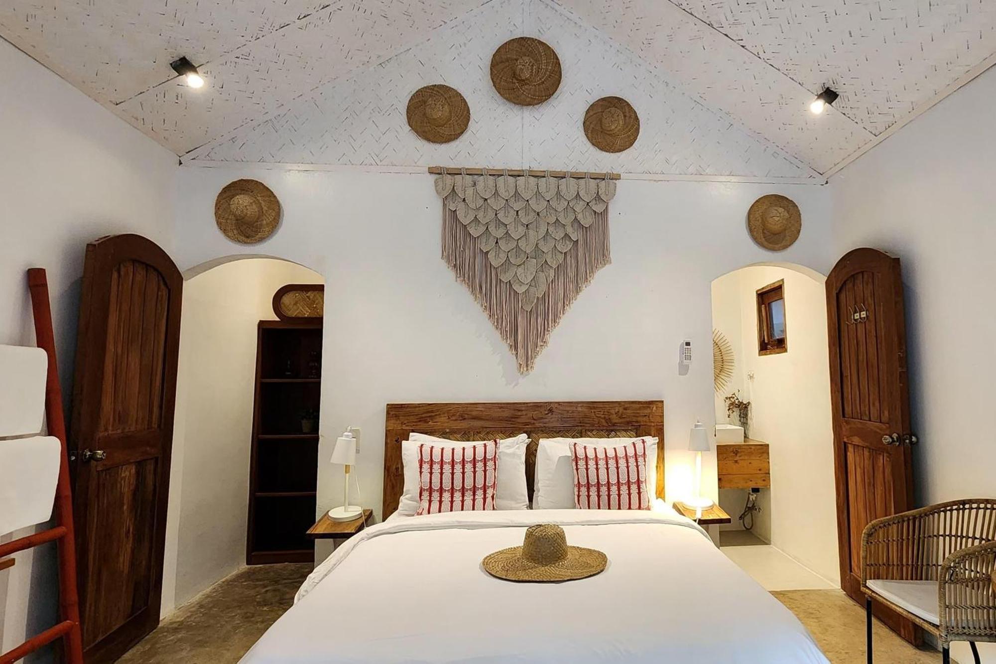Sirom Beach House Tambobong Экстерьер фото