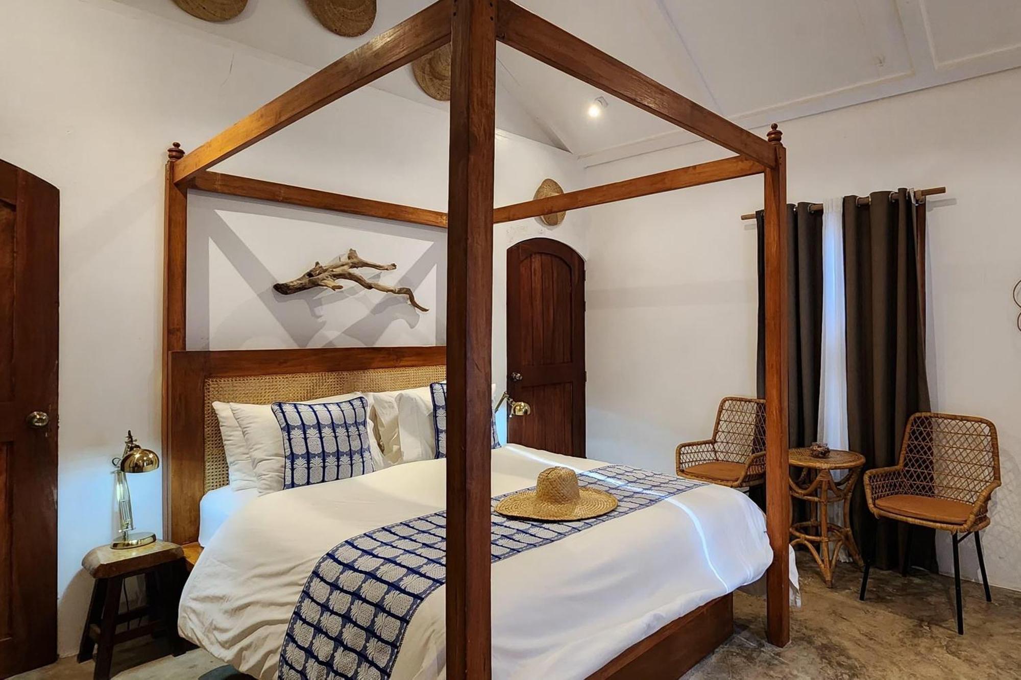 Sirom Beach House Tambobong Экстерьер фото