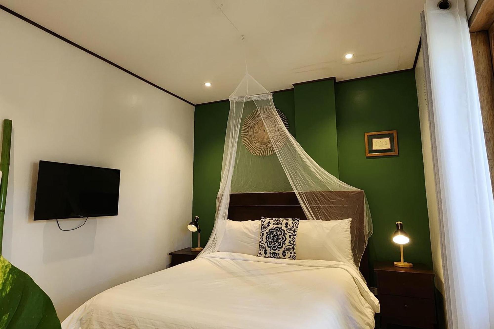 Sirom Beach House Tambobong Экстерьер фото