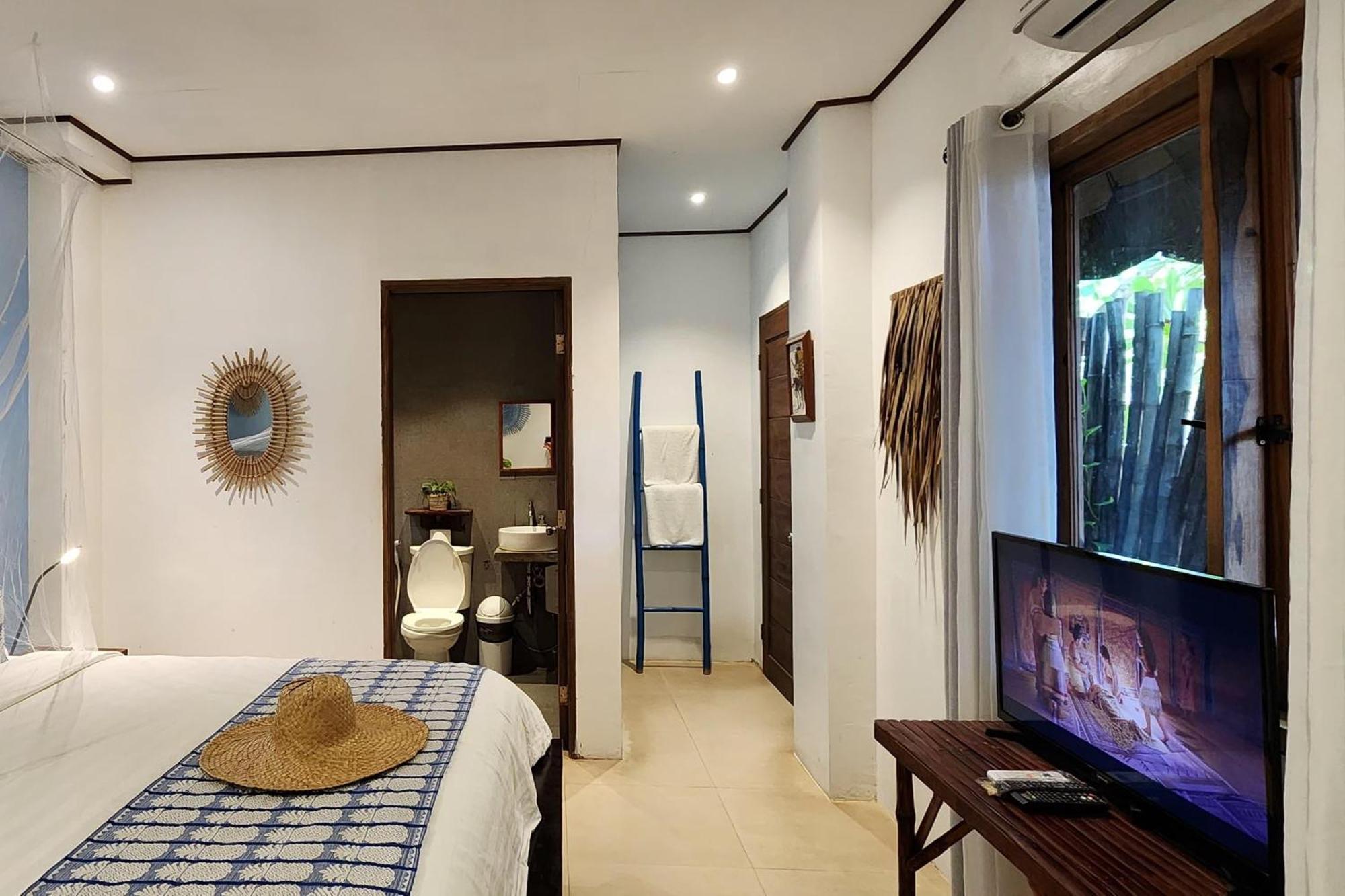 Sirom Beach House Tambobong Экстерьер фото