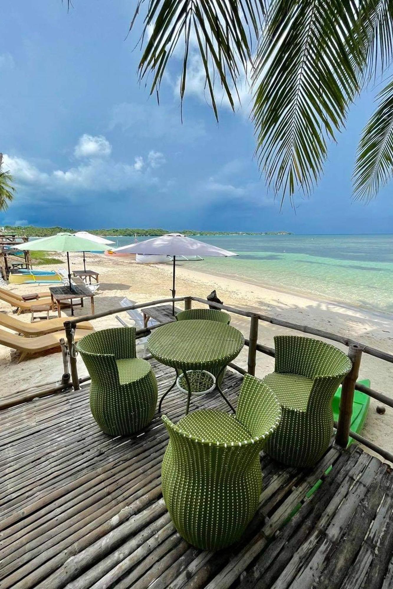 Sirom Beach House Tambobong Экстерьер фото