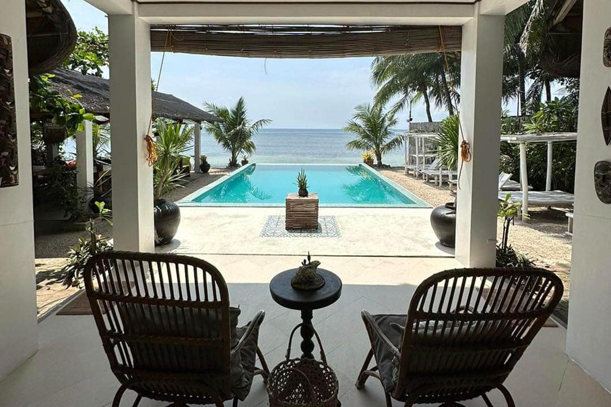 Sirom Beach House Tambobong Экстерьер фото