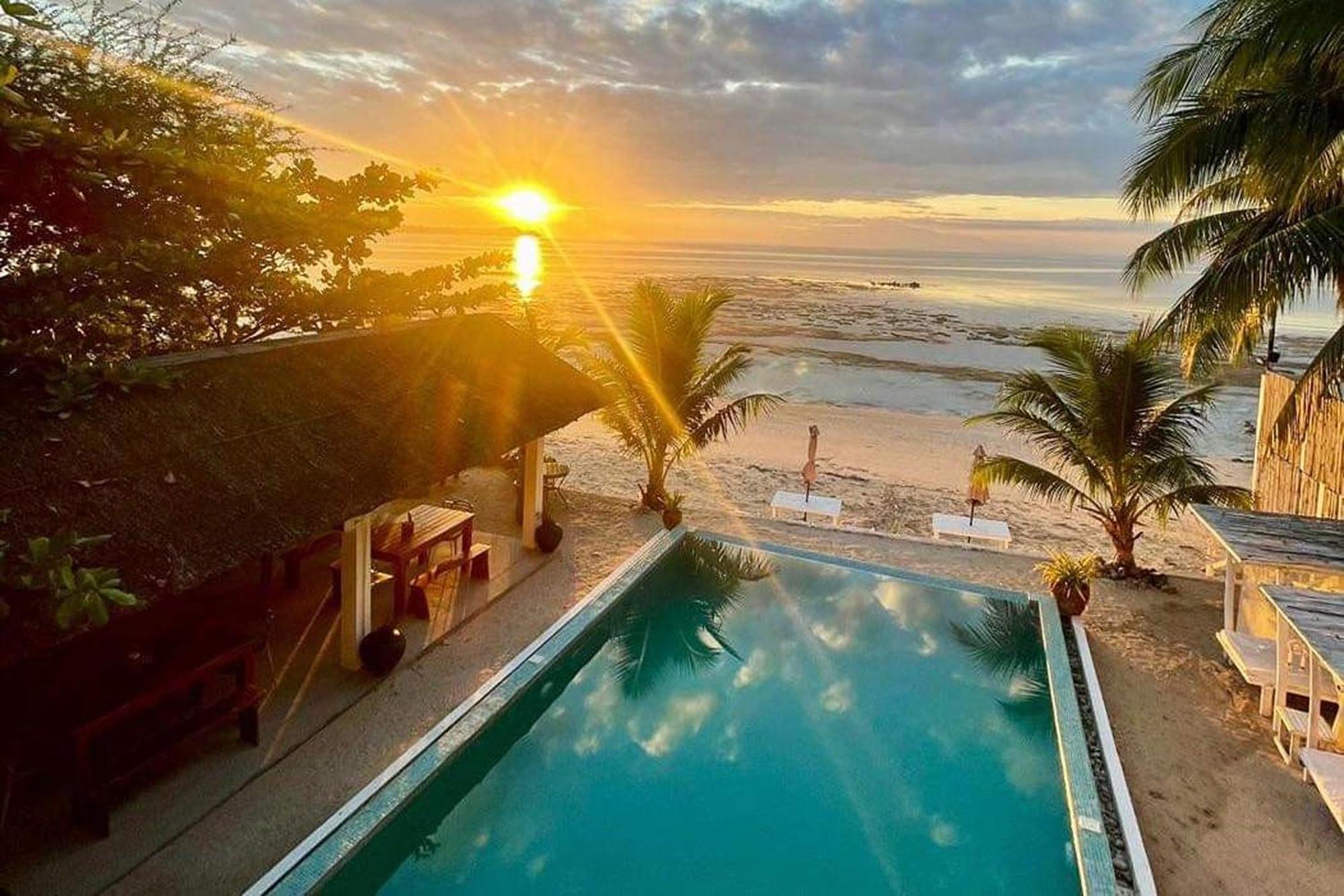 Sirom Beach House Tambobong Экстерьер фото